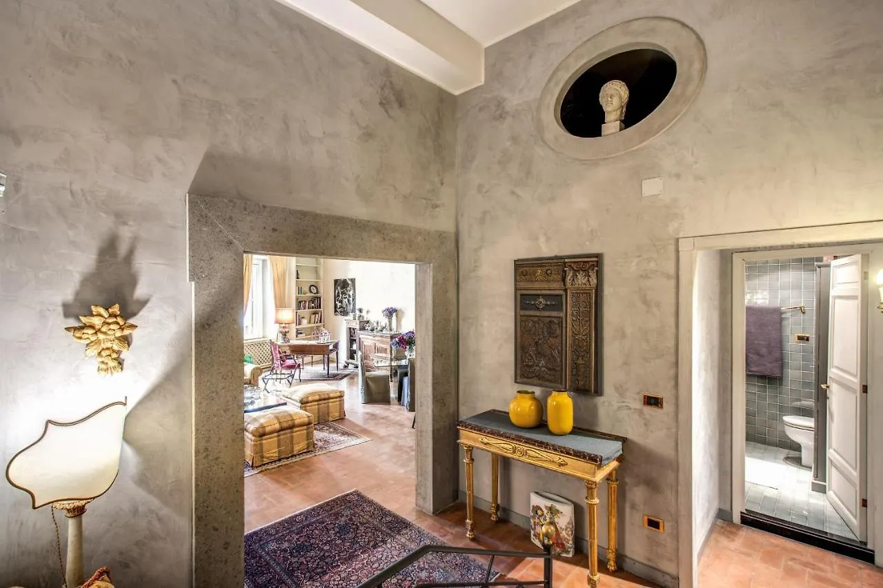 Wonderful Apartment With Balcony In Piazza Margana Ρώμη