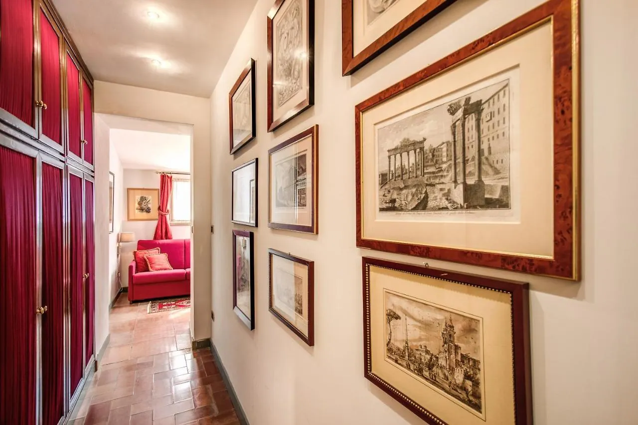 Wonderful Apartment With Balcony In Piazza Margana Ρώμη