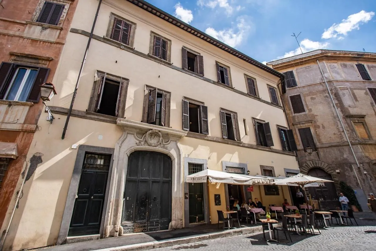 Wonderful Apartment With Balcony In Piazza Margana Ρώμη 0*,